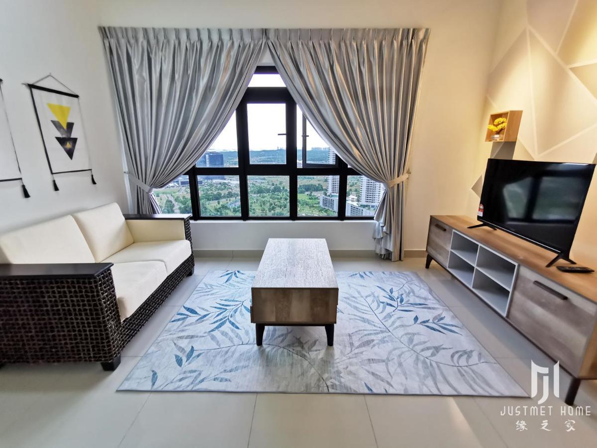 Ferienwohnung Meridin@Medini#3 Nusajaya  Exterior foto