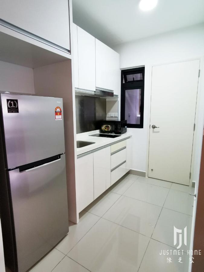 Ferienwohnung Meridin@Medini#3 Nusajaya  Exterior foto