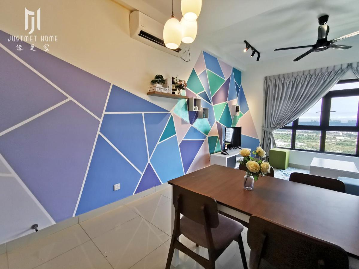 Ferienwohnung Meridin@Medini#3 Nusajaya  Exterior foto
