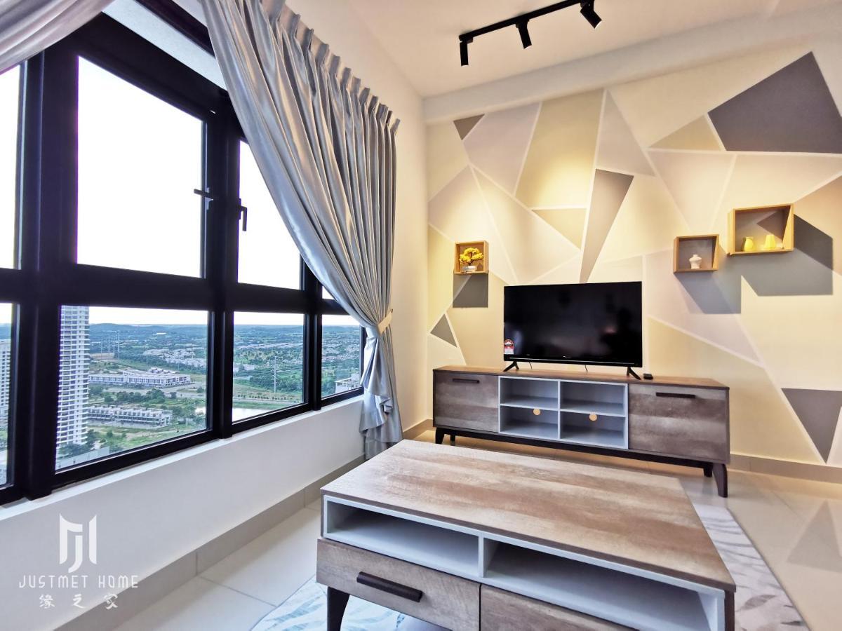 Ferienwohnung Meridin@Medini#3 Nusajaya  Exterior foto