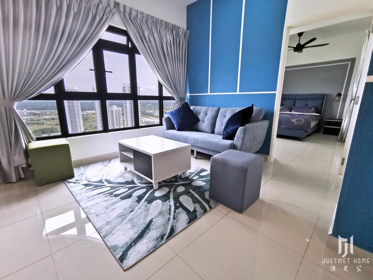Ferienwohnung Meridin@Medini#3 Nusajaya  Exterior foto