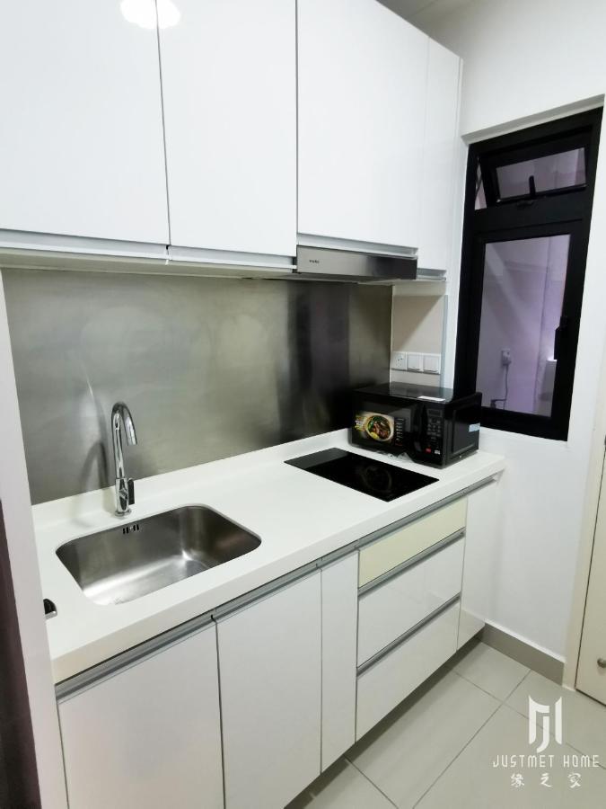Ferienwohnung Meridin@Medini#3 Nusajaya  Exterior foto
