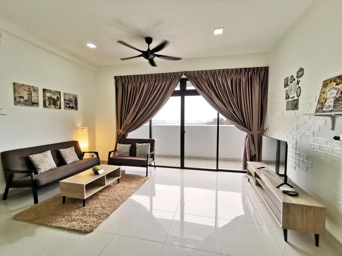 Ferienwohnung Meridin@Medini#3 Nusajaya  Exterior foto